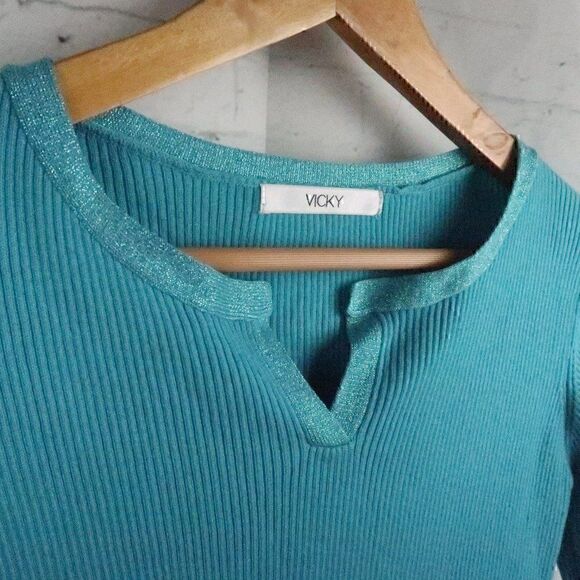 VICKY AQUA BLUE V NECK LONG SLEEVE RIBBED KNIT SWEATER WITH SPARKLE TRIM SIZE 2 - Picture 5 of 10